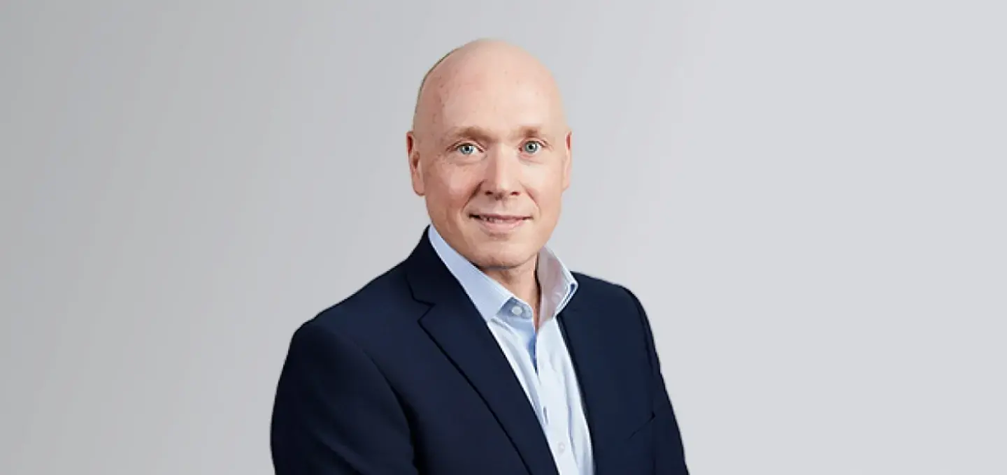 Chris Hopton Chief Executive Officer, Ricoh UK